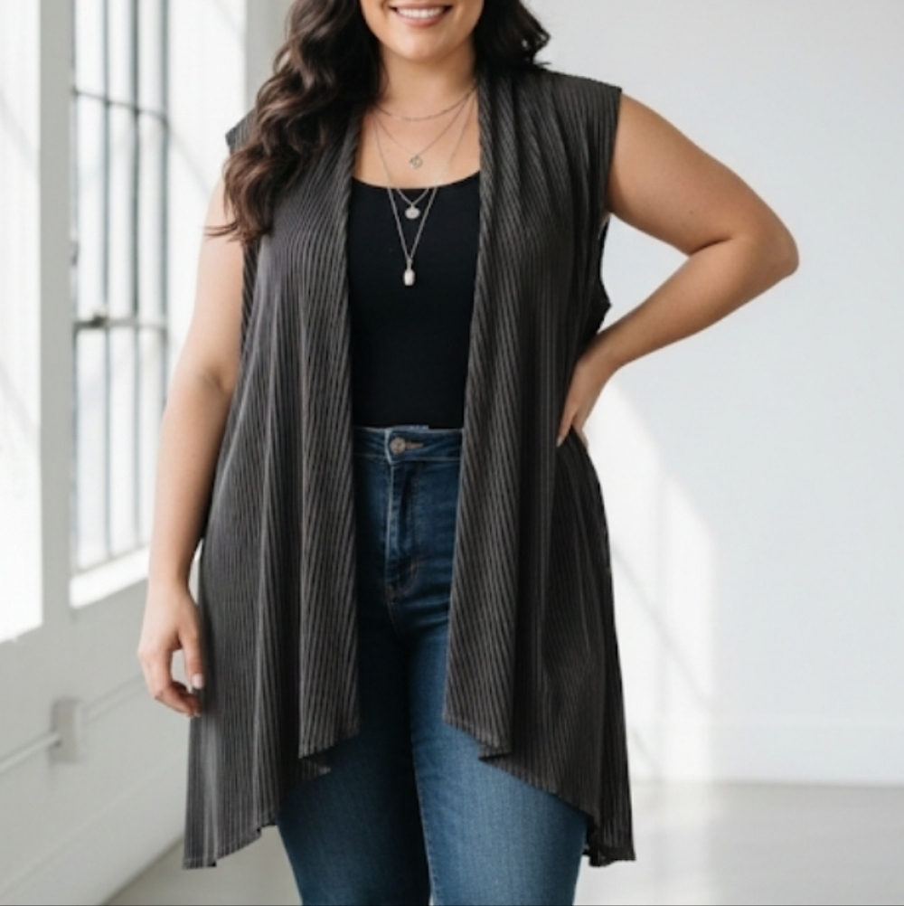 Lilypad Open Front Sleevless Cardigan Size XL